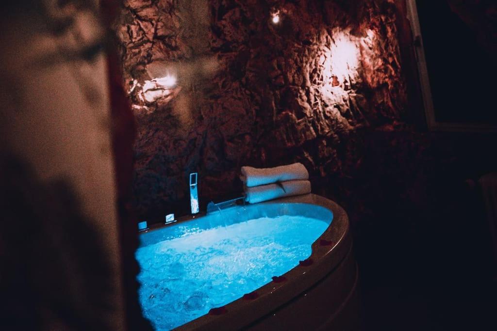 Love Cottage 2 Mit Whirlpool 哈根 外观 照片